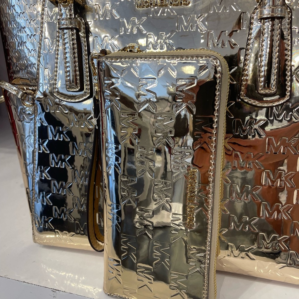 MICHAEL KORS Jet Set Lg Metallic Logo Debossed Continental Wallet Wristlet Phone - Picture 8 of 16